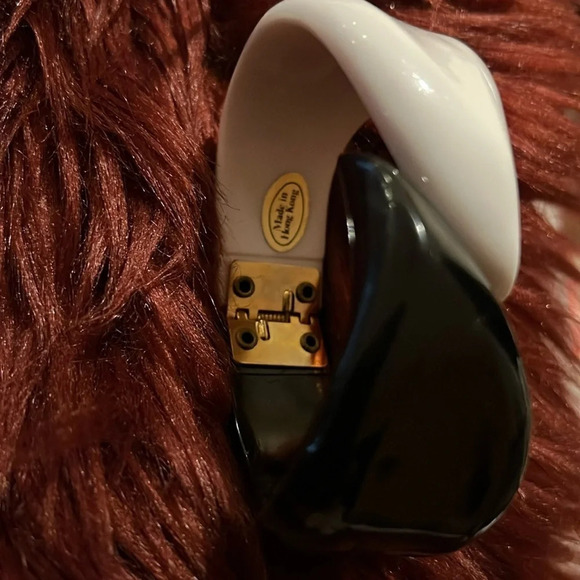 Black and white Vennerie cuff style chunky  Clamper Bangle Bracelet - Picture 15 of 16